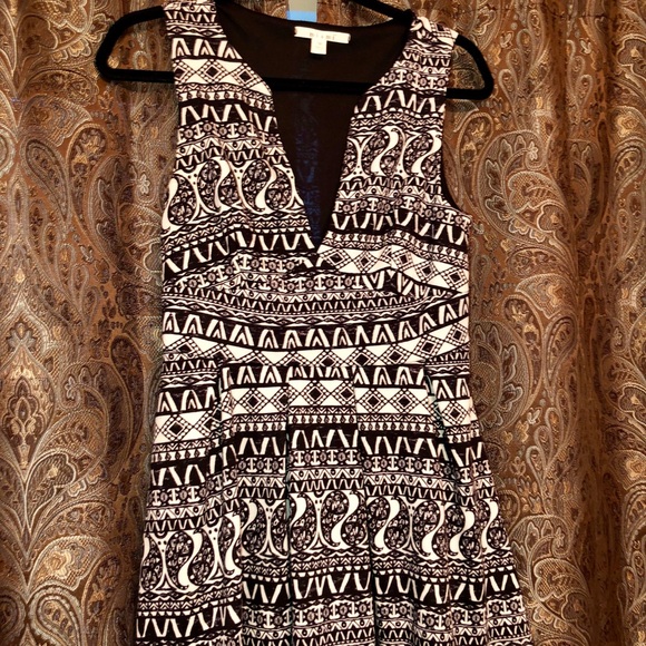 Black and white sleeveless dress - Picture 3 of 4